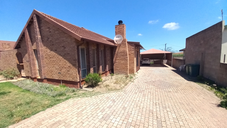 4 Bedroom Property for Sale in Vredenburg Western Cape